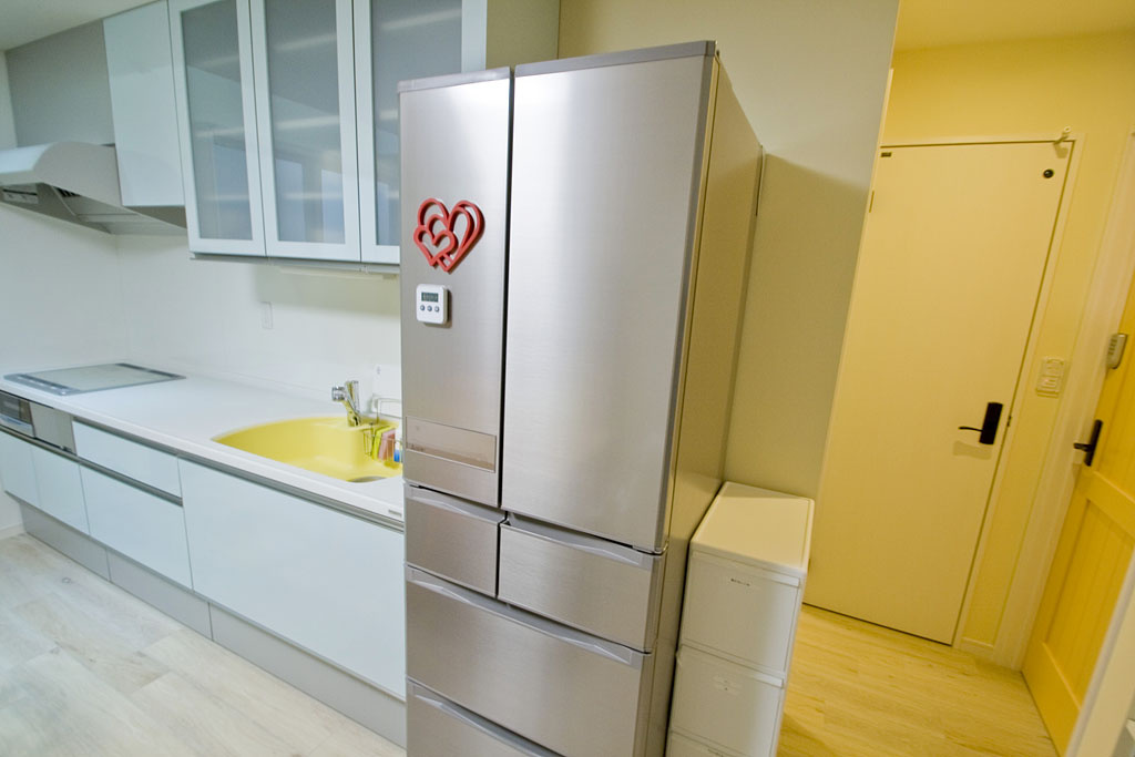 ぬこハウス小岩の設備|大型の冷蔵庫が完備。各入居者の使用区分がしっかりと分けられていますので、ご安心下さい。もし、こちらで