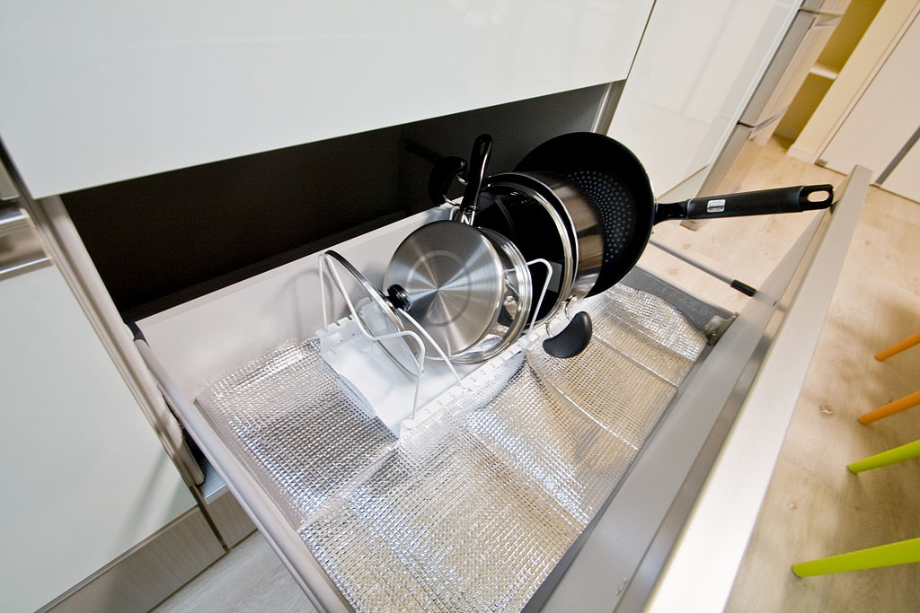 ぬこハウス小岩の設備|調理器具完備。調理器具が一式、完備されていますので、ご自身でご準備する必要もありません。
