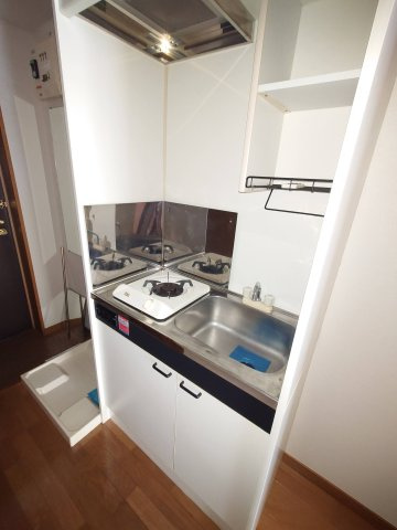 グランヴァン西落合のキッチン|コンパクトなキッチンで掃除もラクラク