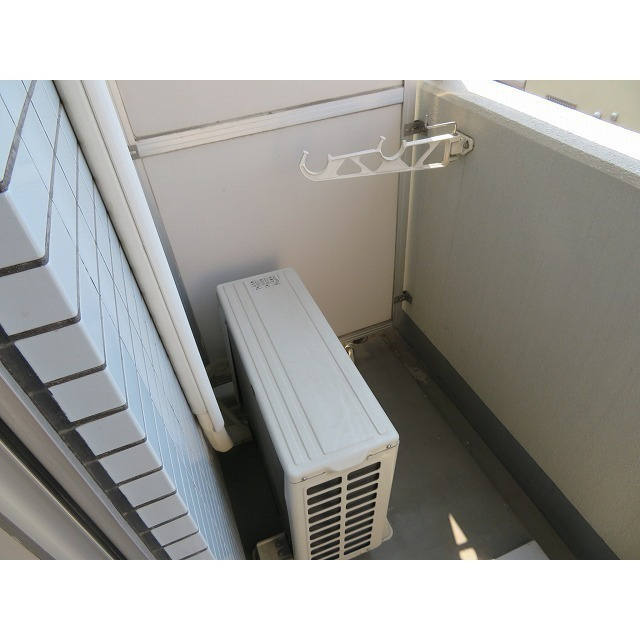 エレガンス綾瀬６のバルコニー|※同タイプ別の部屋の写真です