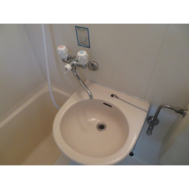 エレガンス綾瀬６の洗面所|※同タイプ別の部屋の写真です