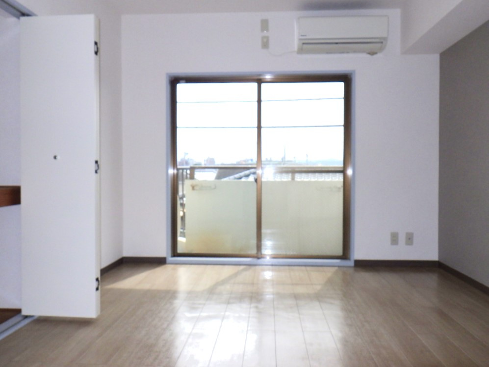 ホワイトウイング中野上町の洋室|きれいな洋室です