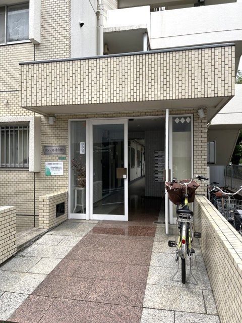 リシェル氷川台のエントランス|ゆとりのあるエントランスです
