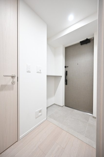 サンウッドフラッツ新宿四谷三丁目の玄関|ゆったりとした玄関です