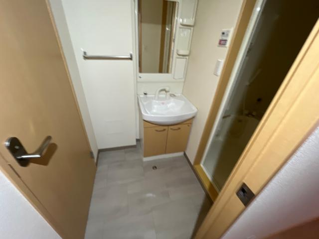 Ｂｅｌｌ　Ｆｌｏｒａの玄関|脱衣場