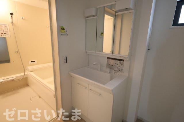 《仲介手数料無料》桜区南元宿１丁目1-41新築一戸建てケイアイ クラフト ピットの独立洗面台
