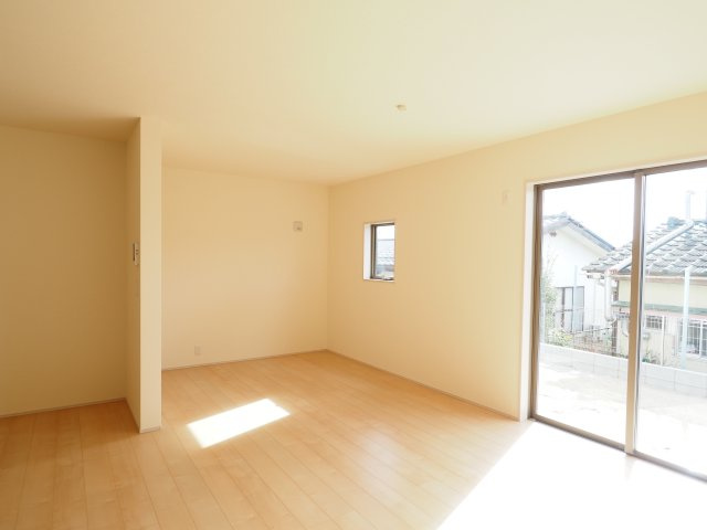 【居間・リビング】 | Livele Garden.S　蓬莱町６丁目第２　２号棟 | ★内覧予約で新米4kg★