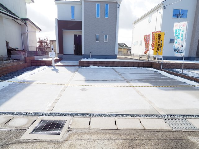 【駐車場】 | Livele Garden.S　蓬莱町６丁目第２　２号棟 | ★内覧予約で新米4kg★