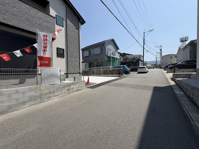 【その他】 | 糟屋郡宇美町明神坂3丁目2期　1号棟（全1棟）【仲介手数料無料・0円】 | 現地写真。前面道路です。
