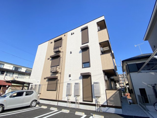 【外観】 | Same sky