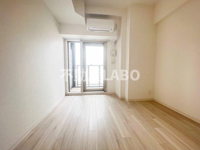 アドバンス大阪カーサの居間・リビング