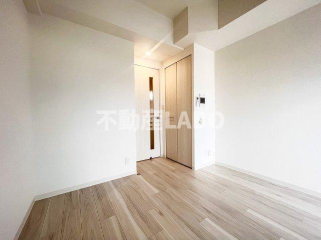 アドバンス大阪カーサの洋室