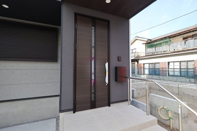 《仲介手数料無料》桜区南元宿１丁目1-41新築一戸建てケイアイ クラフト ピットの玄関