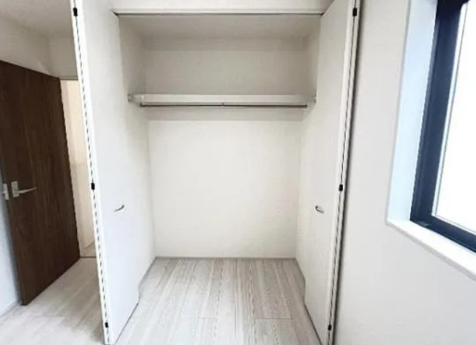 【新築】鶴ヶ島市下新田第２ 4号棟の収納|北東5.2帖洋室の収納です
