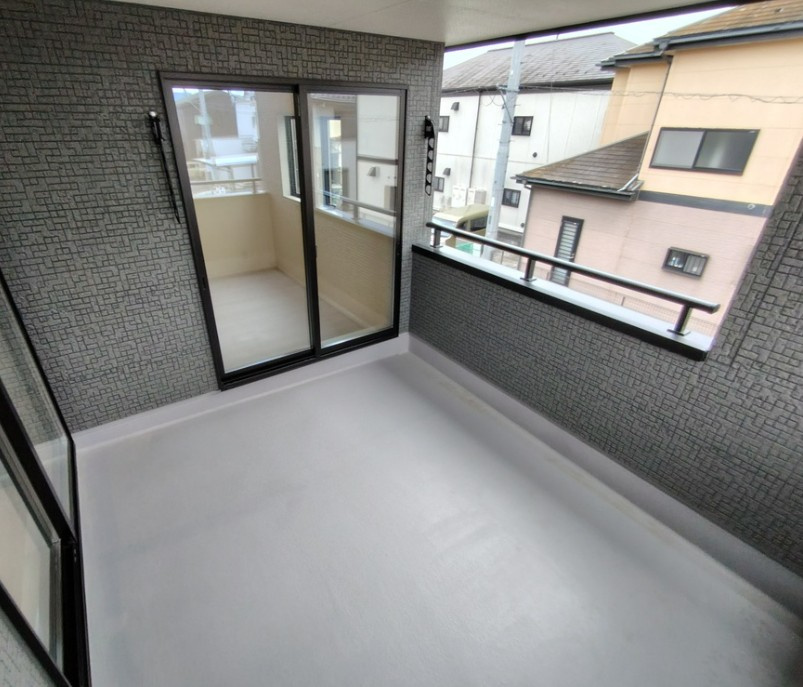 【新築】鶴ヶ島市下新田第２ 4号棟のバルコニー|インナーバルコニーで急な雨の日も安心です！