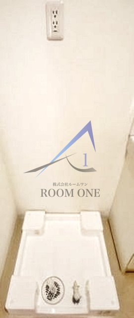 Ｔｈｅ　Ｐａｒｋ　Ｍａｉｓｏｎ中野３丁目の設備|洗濯機置き場です。