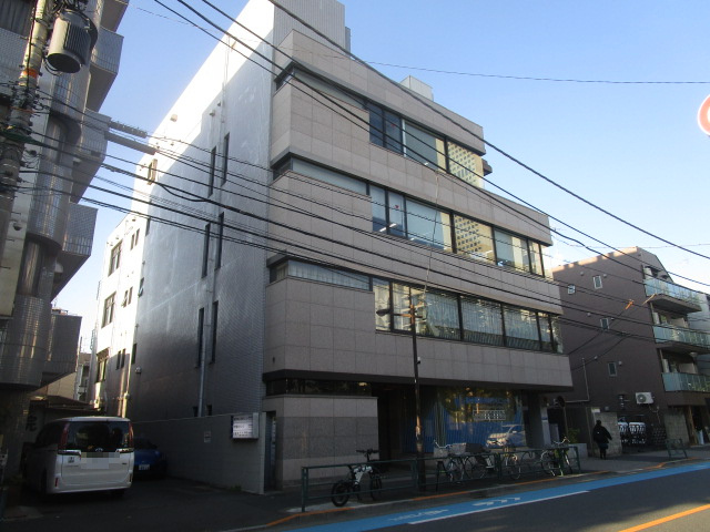 渋谷区本町２丁目のビルの外観