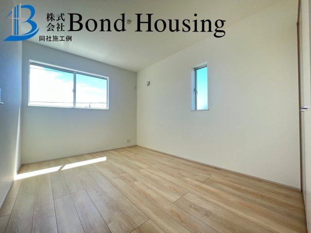 小中学校徒歩15分圏内で安心通学　松が丘3丁目　全2区画　1号棟の子供部屋