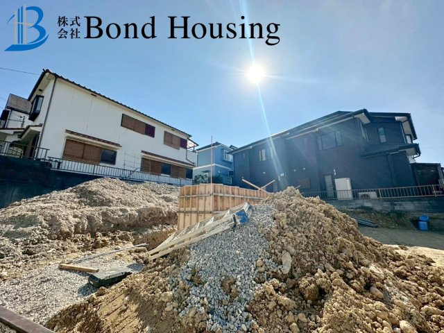 小中学校徒歩15分圏内で安心通学　松が丘3丁目　全2区画　1号棟の外観