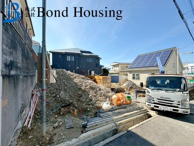 小中学校徒歩15分圏内で安心通学　松が丘3丁目　全2区画　1号棟の外観