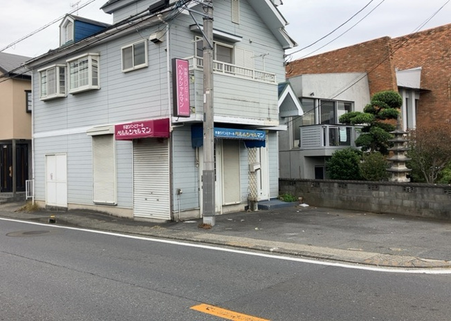 【外観】 | 土地の面積＝住宅面積ではありません。建ぺい率の問題などで、土地のある場所によって住宅を建てられる面積は限られています。高さもしかり、「土地」という言葉の中には、建築条件も含まれると考えておきましょう。