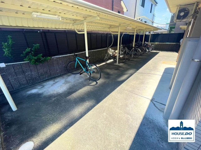 1フロア3邸♪5階全方角住戸3LDK！ファミール藤ヶ丘5番館の駐輪場|敷地内にある駐輪場