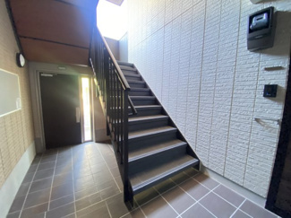 【ロビー】 | Same sky