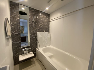 【浴室】 | Same sky