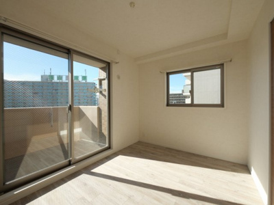 【洋室】 | フルールアクアリオ | 広々とした洋室です