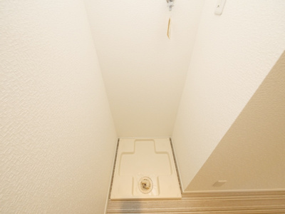 【設備】 | フルールアクアリオ | 洗濯機置き場です