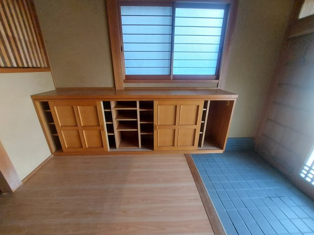 新万戸建ての玄関