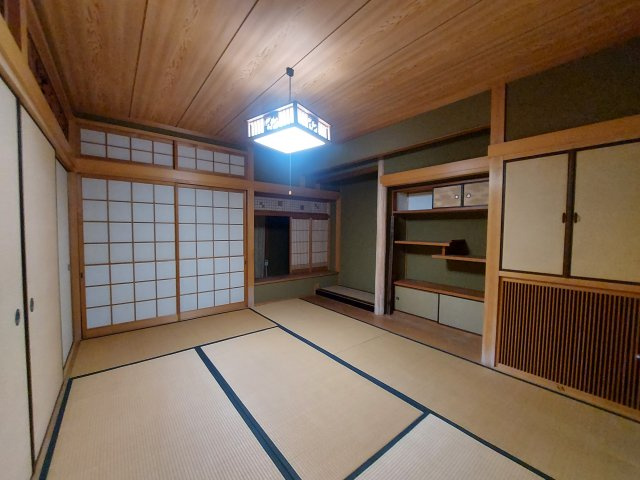 新万戸建ての和室