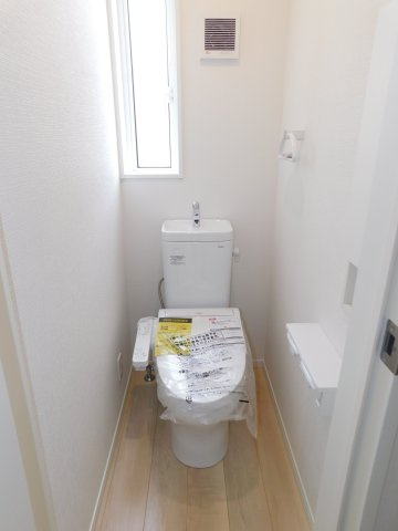 海部郡大治町大字西條字狐海道の新築一戸建のトイレ|◇トイレ◇　　１・２階ウォシュレット　節水タイプ　収納完備！