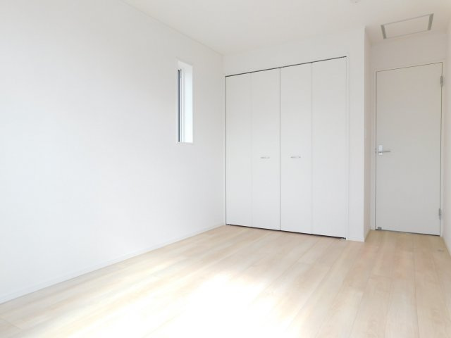 海部郡大治町大字西條字狐海道の新築一戸建の洋室|◇洋室◇　　南面で明るい洋室６．７帖　全居室収納完備♪　バルコニー利用可！