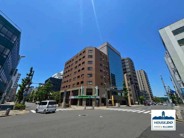 駅近！R7,5月リフォーム済！財形丸の内マンションの外観|お気軽にお問い合わせください！
ご質問・ご見学のご予約をお待ちしております！