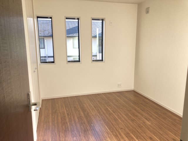 リーブルガーデンＳ第13渋川八木原　4号棟の収納|2階:洋室2です