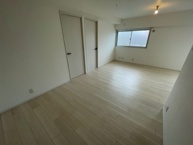 シャトード本山の居間・リビング