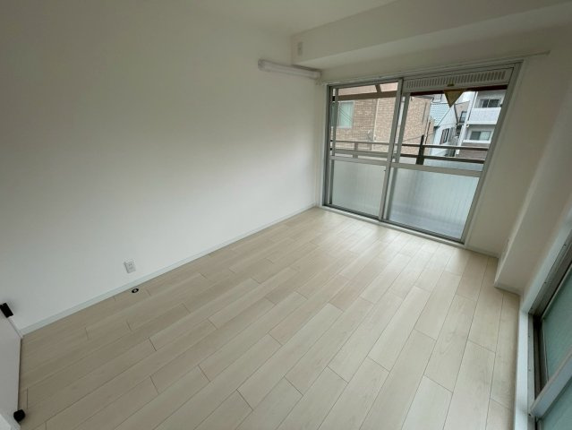 シャトード本山の居間・リビング