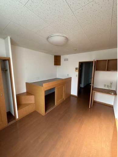 ロレッタ用賀　敷金０　礼金０　南向きの居間・リビング