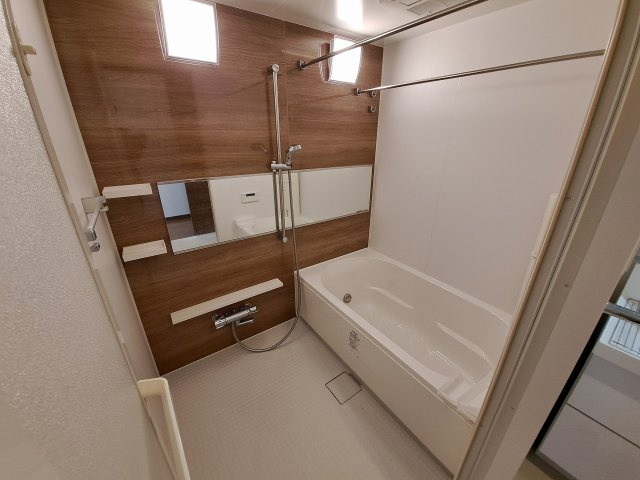 レジェンダリー甲子園浦風町の浴室