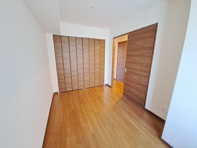 レジェンダリー甲子園浦風町の寝室