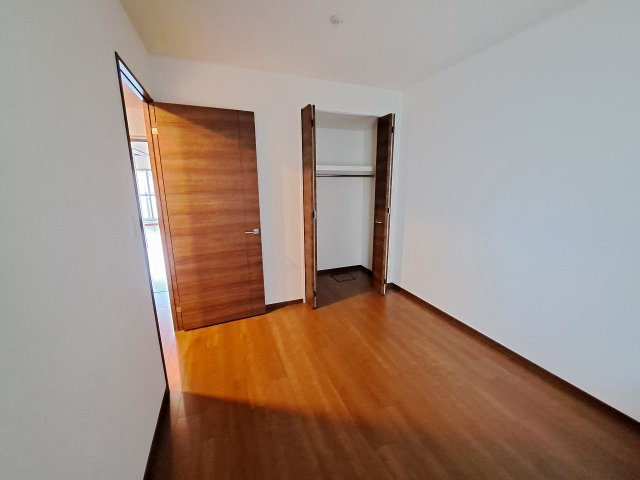 レジェンダリー甲子園浦風町の洋室