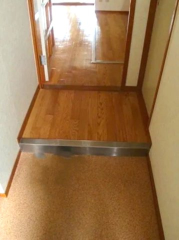 第2パールマンションの玄関