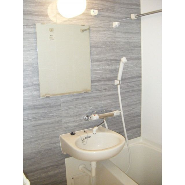 プレール・ドゥーク清澄白河の浴室|2点ユニット(バス・トイレ別)