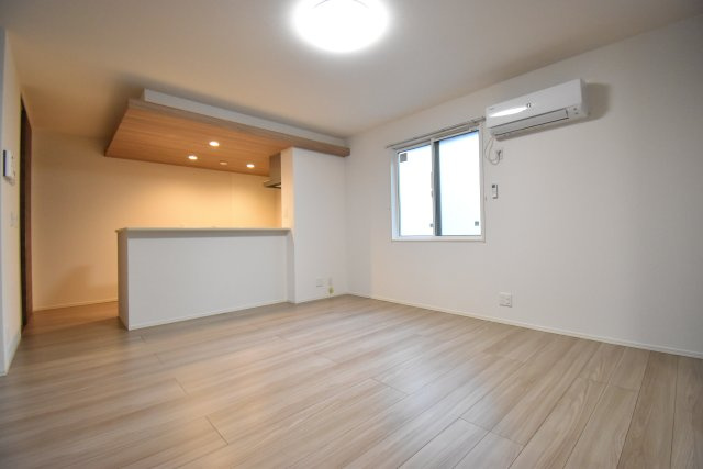 ザ・バンダイの居間・リビング