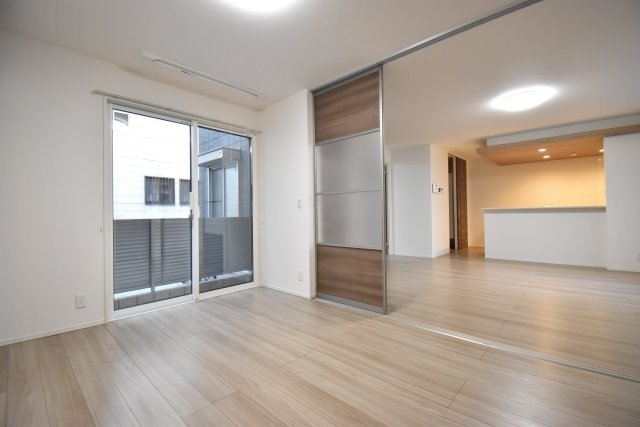 ザ・バンダイの居間・リビング