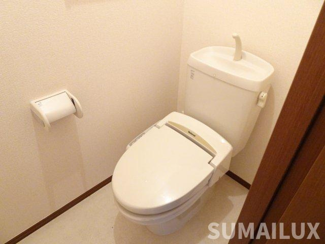 熊本市中央区黒髪６丁目のアパートのトイレ