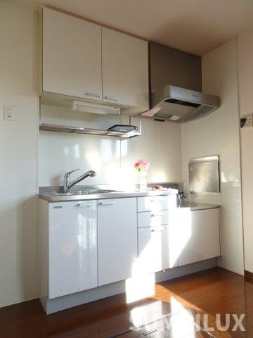 熊本市中央区黒髪６丁目のアパートのキッチン