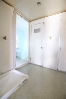 【洗面所】 | 戸頭第一住宅 | ゆったりとスペースのある洗面所