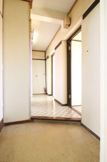【玄関】 | 最寄駅歩7分！スーパー近く豊富／戸頭第一住宅 | 毎日通る玄関はこちらです